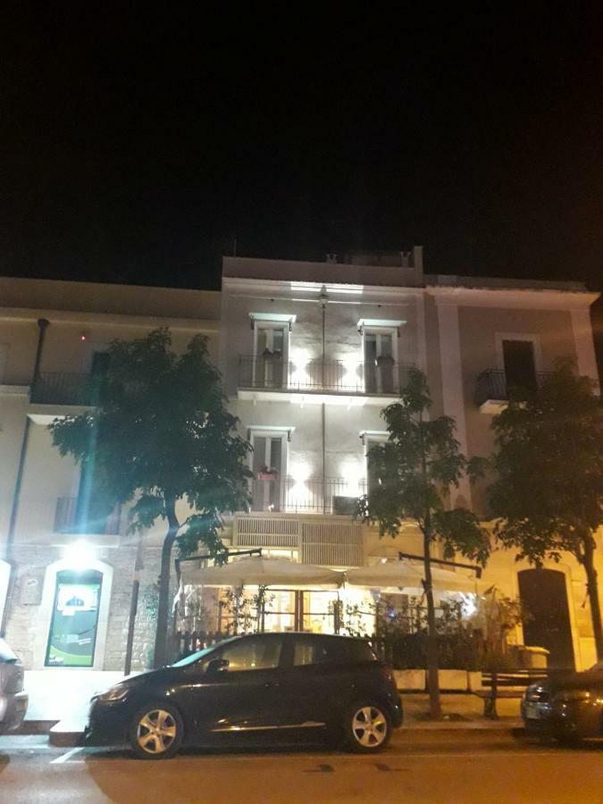 Dimora Elizabeth Hotel Модуньо Екстериор снимка
