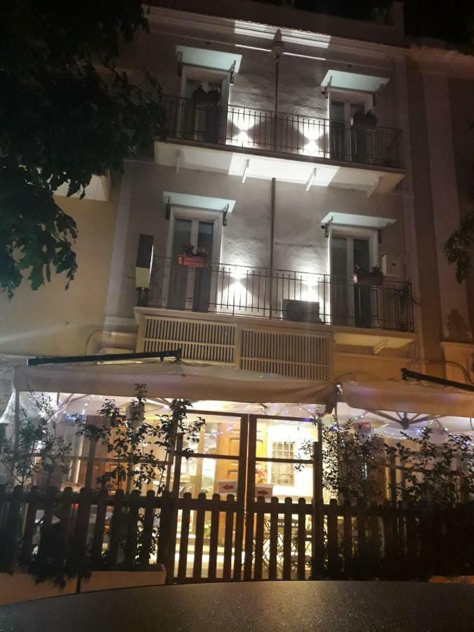 Dimora Elizabeth Hotel Модуньо Екстериор снимка